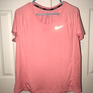 Nike top